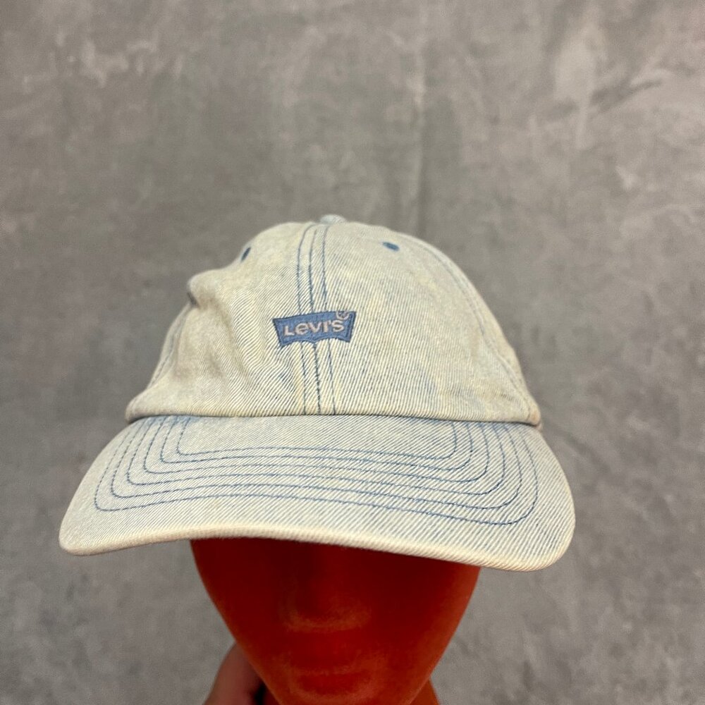 Levi’s Faded Blue Denim One Size Adjustable Hat Casual Classic Retro Logo